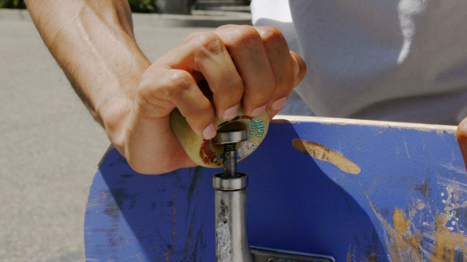 How to Insert and Remove Skateboard Bearings By Hand